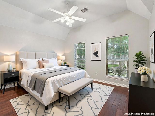 2037 Lakeside Drive, Seabrook, TX 77586