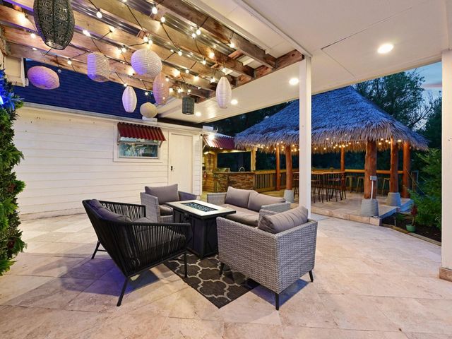 2037 Lakeside Drive, Seabrook, TX 77586