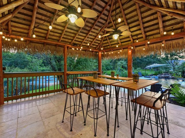 2037 Lakeside Drive, Seabrook, TX 77586