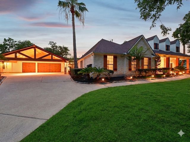 2037 Lakeside Drive, Seabrook, TX 77586