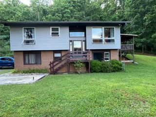 433 Leah Drive, Bakersville, NC 28705