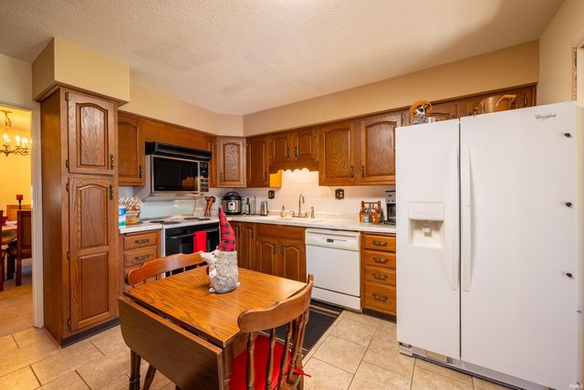 3011 W Stradling Drive, Muncie, IN 47304