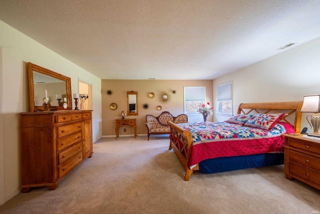 3011 W Stradling Drive, Muncie, IN 47304