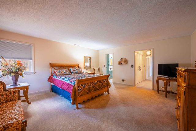 3011 W Stradling Drive, Muncie, IN 47304