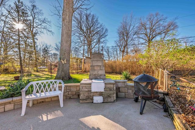 3011 W Stradling Drive, Muncie, IN 47304
