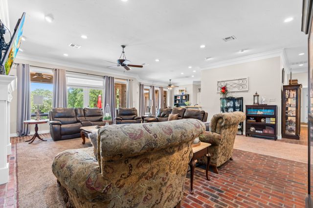 840 Winding Trail, Crawford, TX 76638