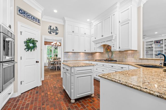 840 Winding Trail, Crawford, TX 76638