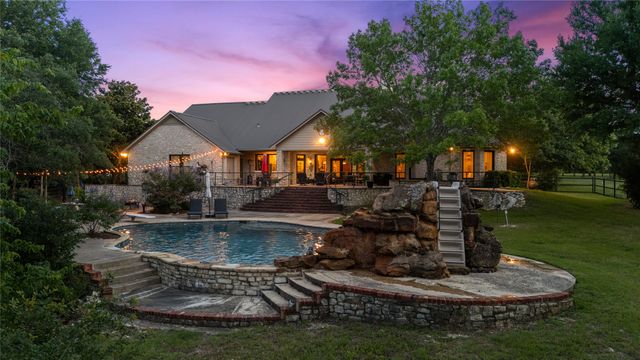 840 Winding Trail, Crawford, TX 76638