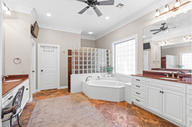 840 Winding Trail, Crawford, TX 76638