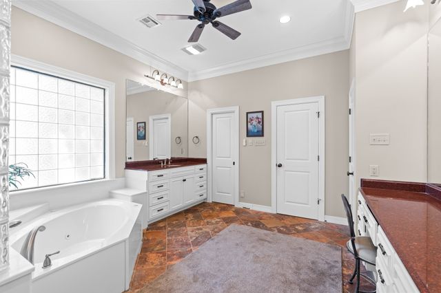 840 Winding Trail, Crawford, TX 76638