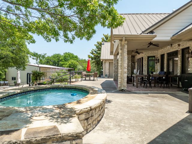 840 Winding Trail, Crawford, TX 76638