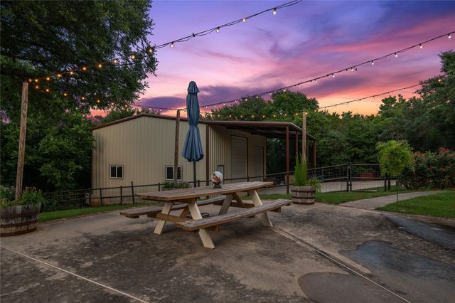 840 Winding Trail, Crawford, TX 76638