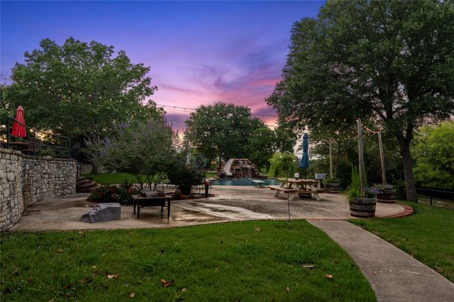 840 Winding Trail, Crawford, TX 76638