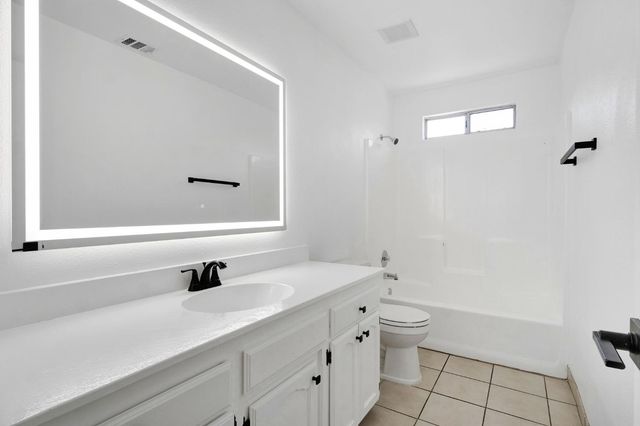 4188 N Cornelia Avenue, Fresno, CA 93722