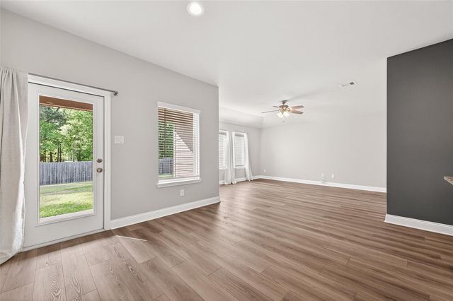 2350 Strong Horse Drive, Conroe, TX 77301