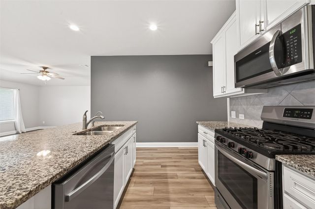 2350 Strong Horse Drive, Conroe, TX 77301