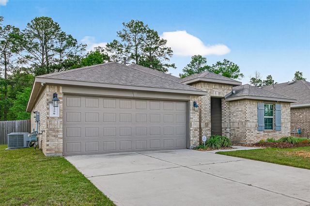 2350 Strong Horse Drive, Conroe, TX 77301
