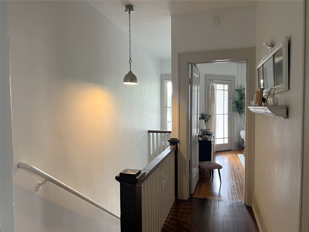 420 W Franklin Street 3, Waxahachie, TX 75165