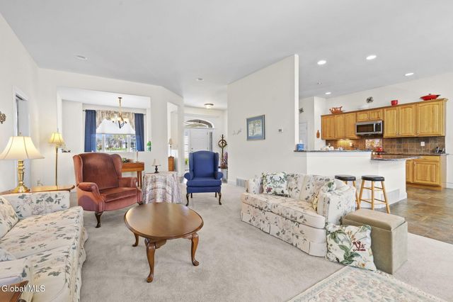 1032 Di Bella Drive, Guilderland, NY 12303