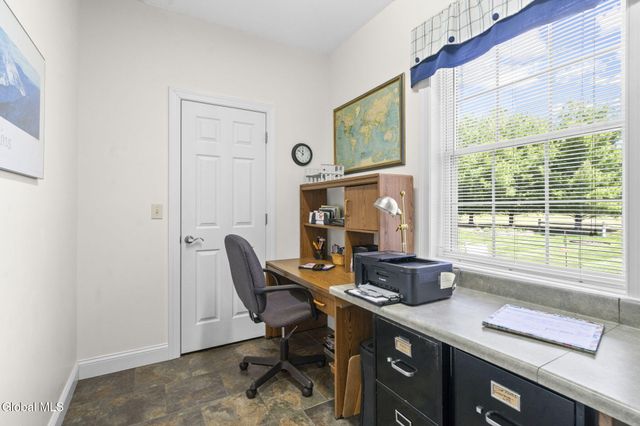 1032 Di Bella Drive, Guilderland, NY 12303