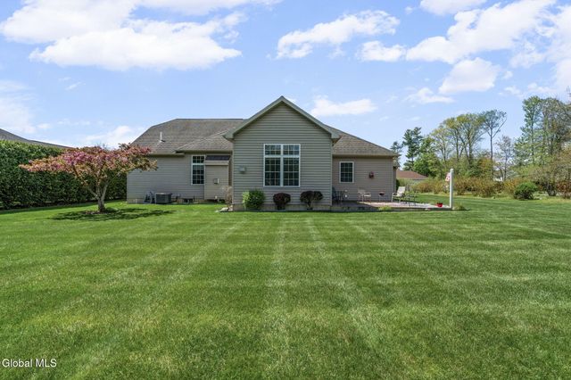 1032 Di Bella Drive, Guilderland, NY 12303