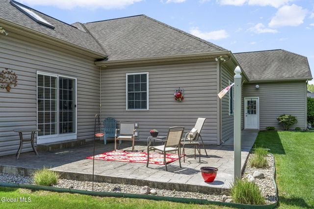 1032 Di Bella Drive, Guilderland, NY 12303