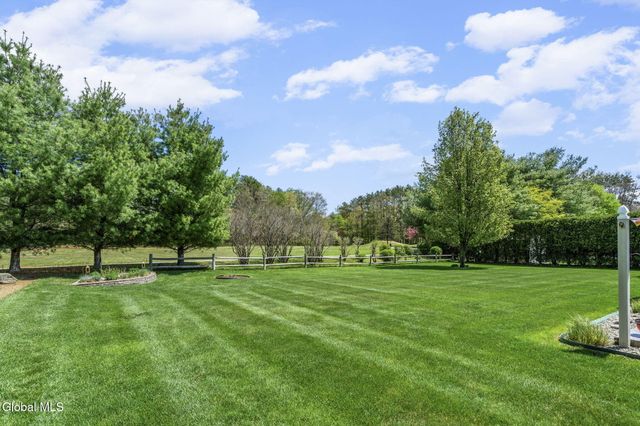 1032 Di Bella Drive, Guilderland, NY 12303