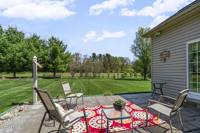 1032 Di Bella Drive, Guilderland, NY 12303