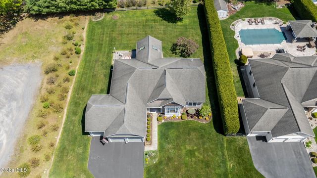 1032 Di Bella Drive, Guilderland, NY 12303