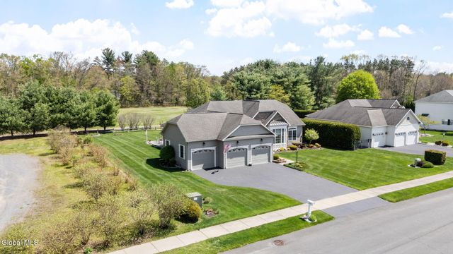 1032 Di Bella Drive, Guilderland, NY 12303
