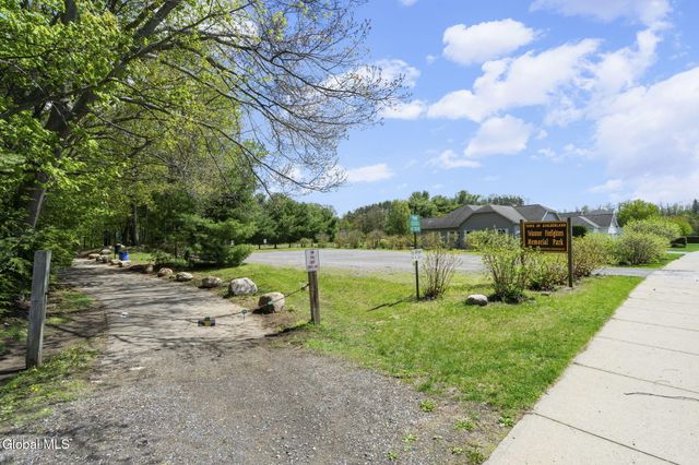 1032 Di Bella Drive, Guilderland, NY 12303