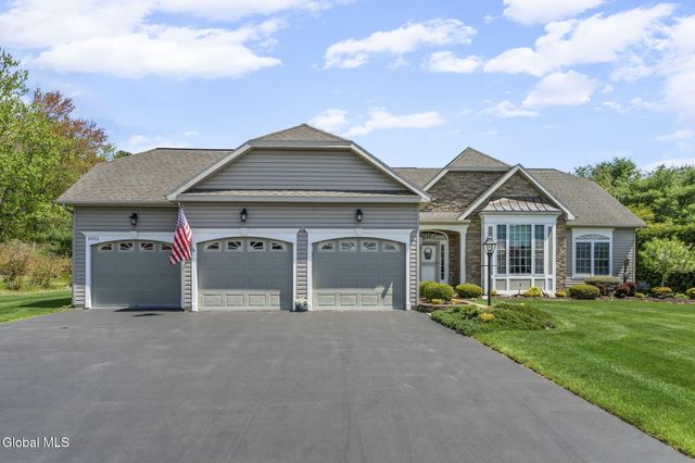 1032 Di Bella Drive, Guilderland, NY 12303