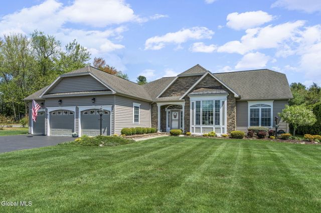 1032 Di Bella Drive, Guilderland, NY 12303