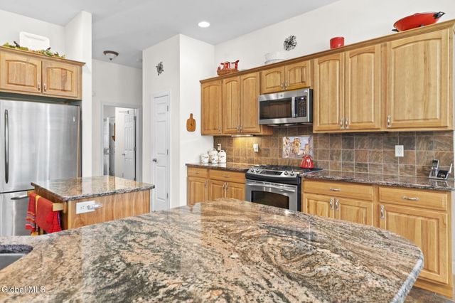 1032 Di Bella Drive, Guilderland, NY 12303