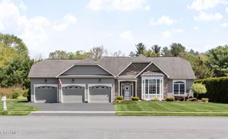1032 Di Bella Drive, Guilderland, NY 12303