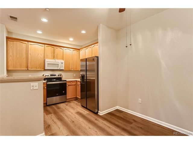 8427 S Hoyt Way 105, Littleton, CO 80128