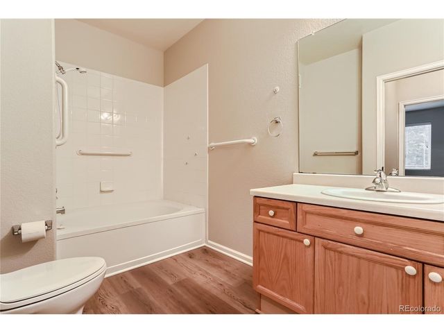 8427 S Hoyt Way 105, Littleton, CO 80128