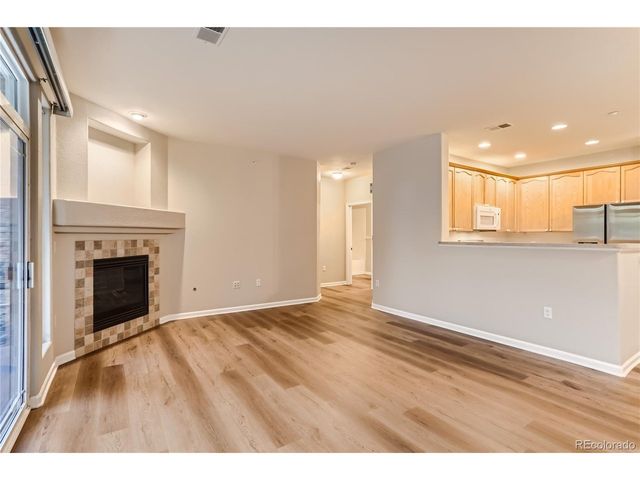 8427 S Hoyt Way 105, Littleton, CO 80128