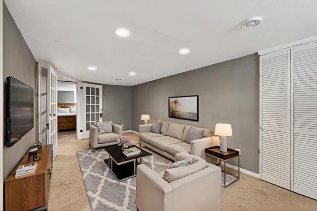 2100 69th Avenue N, Brooklyn Center, MN 55430