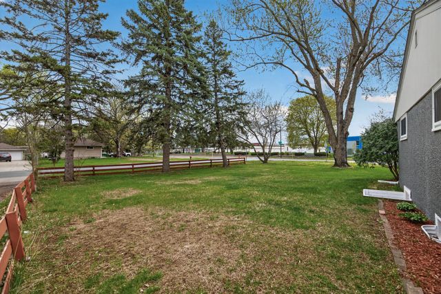 2100 69th Avenue N, Brooklyn Center, MN 55430