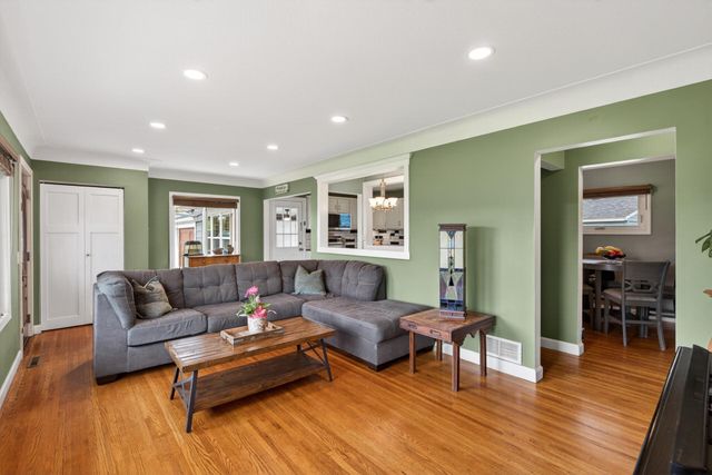 2100 69th Avenue N, Brooklyn Center, MN 55430