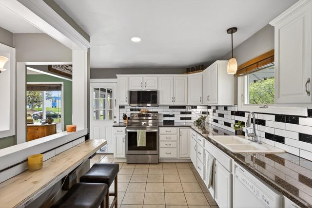 2100 69th Avenue N, Brooklyn Center, MN 55430