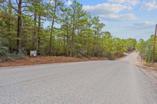 118 & 120 Kamaiki DR, Bastrop, TX 78602