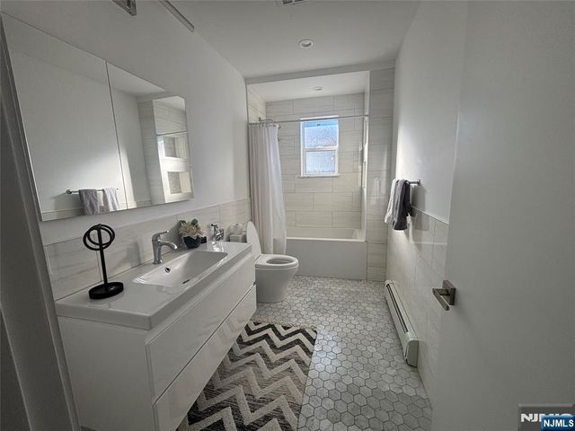 332 Lafayette Avenue, Hawthorne, NJ 07506