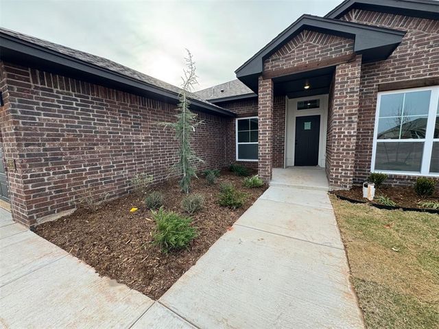 2615 Turtle Way, Midwest City, OK 73130