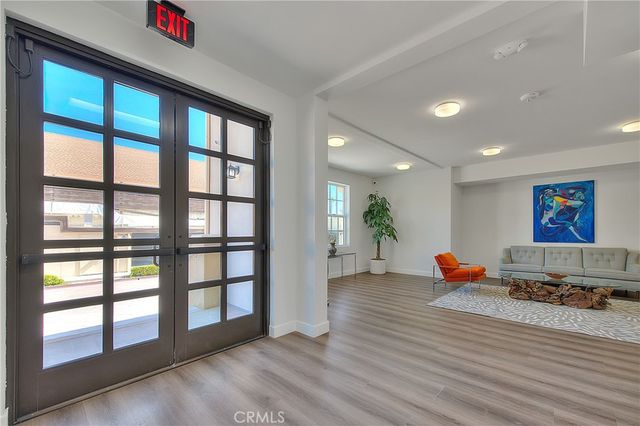 501 W Foothill Boulevard 201, Claremont, CA 91711