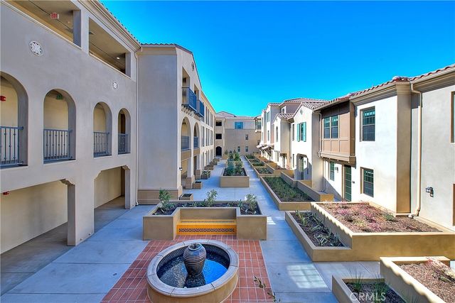501 W Foothill Boulevard 201, Claremont, CA 91711