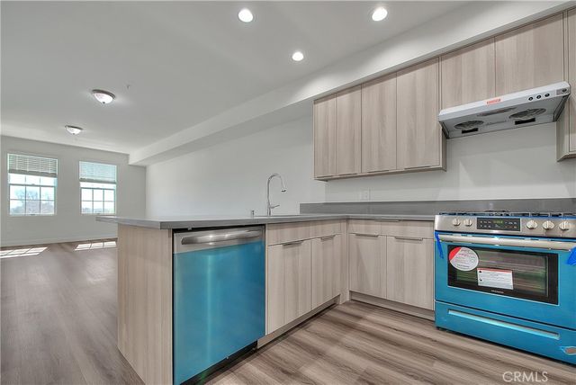 501 W Foothill Boulevard 201, Claremont, CA 91711