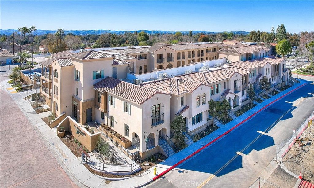 501 W Foothill Boulevard 201, Claremont, CA 91711