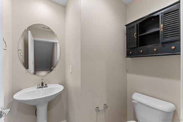 2580 S Escondido Blvd 612, Escondido, CA 92025